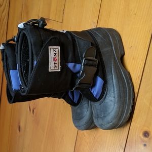 Stonz Winter Boots, Little Kids size 12